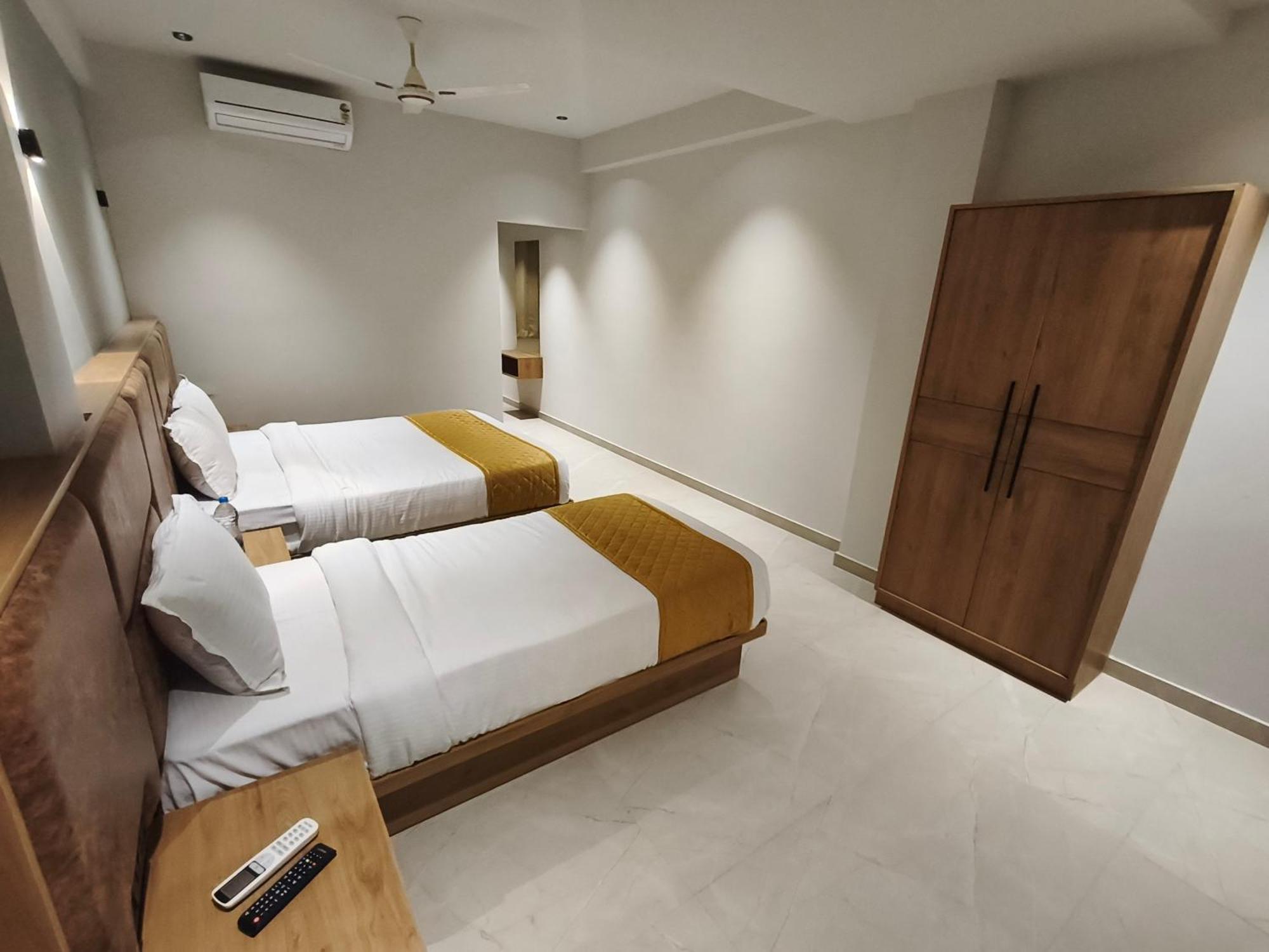 Hotel Beverly Plaza Kozhikode Luaran gambar