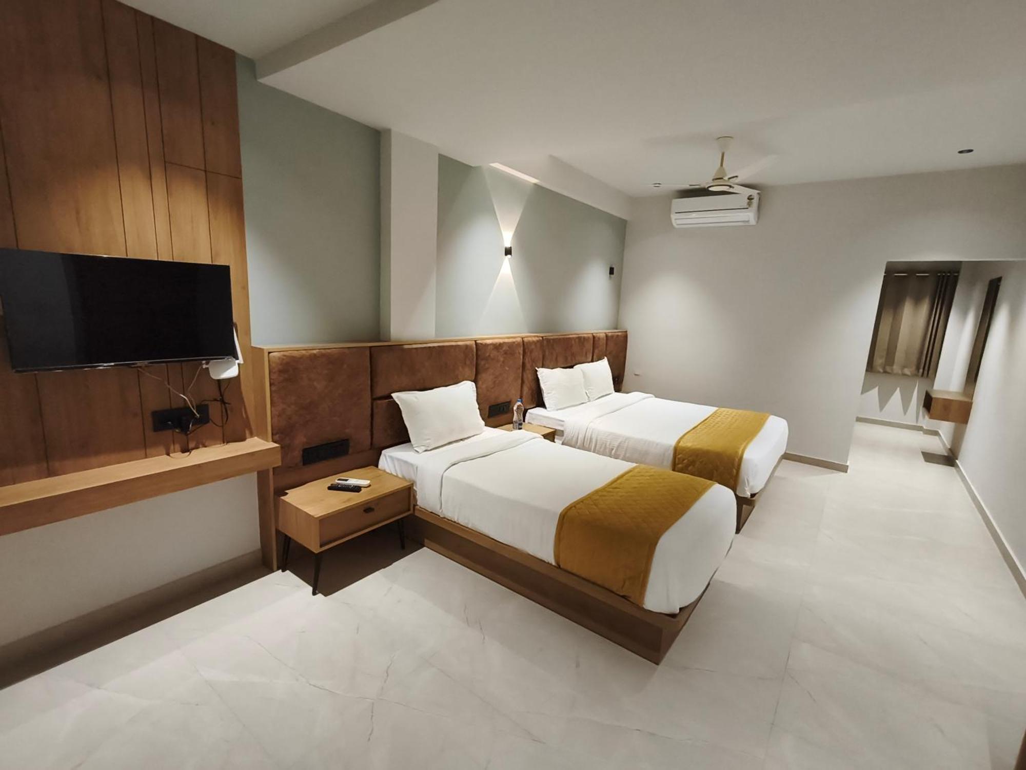 Hotel Beverly Plaza Kozhikode Luaran gambar