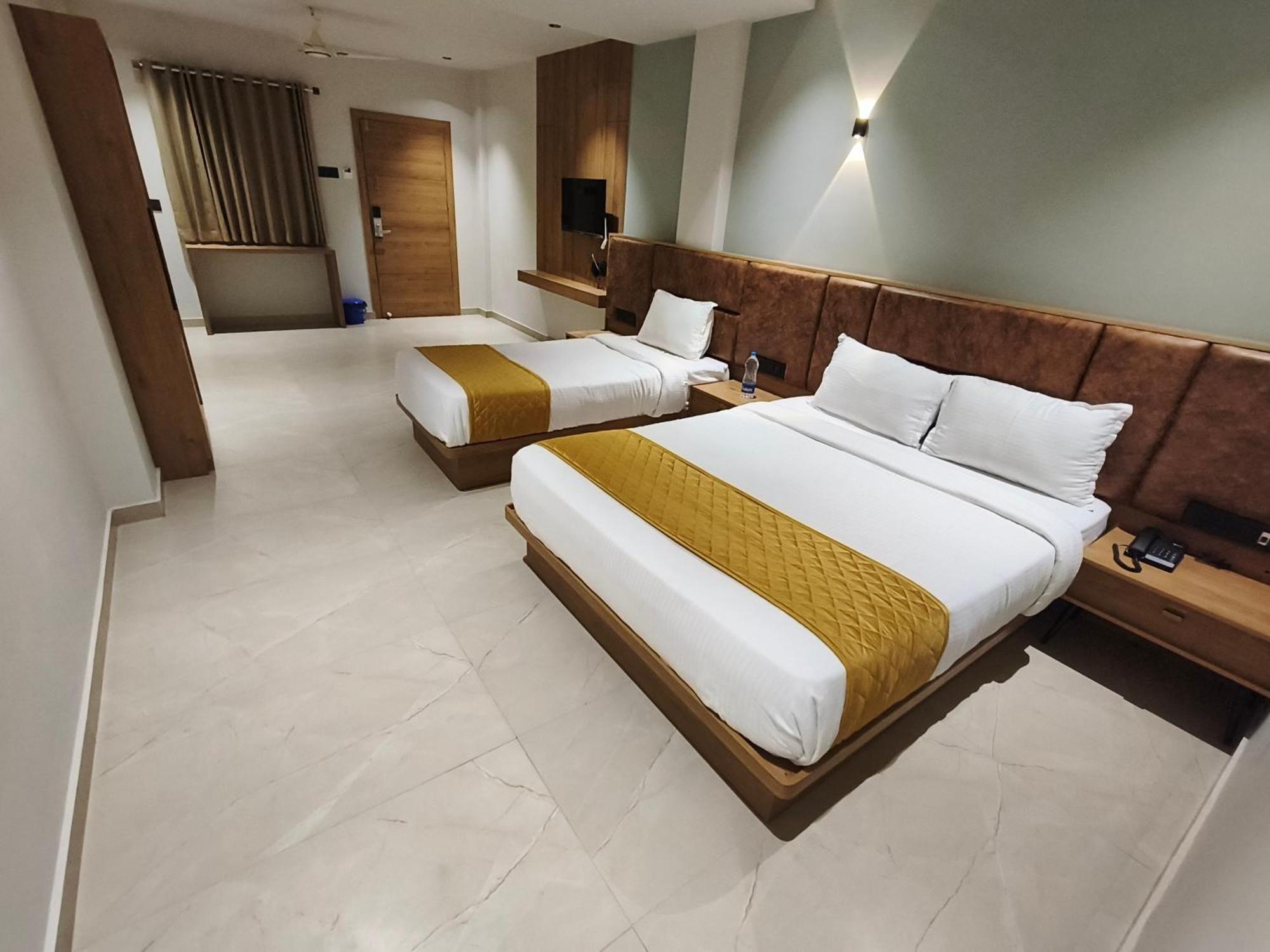 Hotel Beverly Plaza Kozhikode Luaran gambar