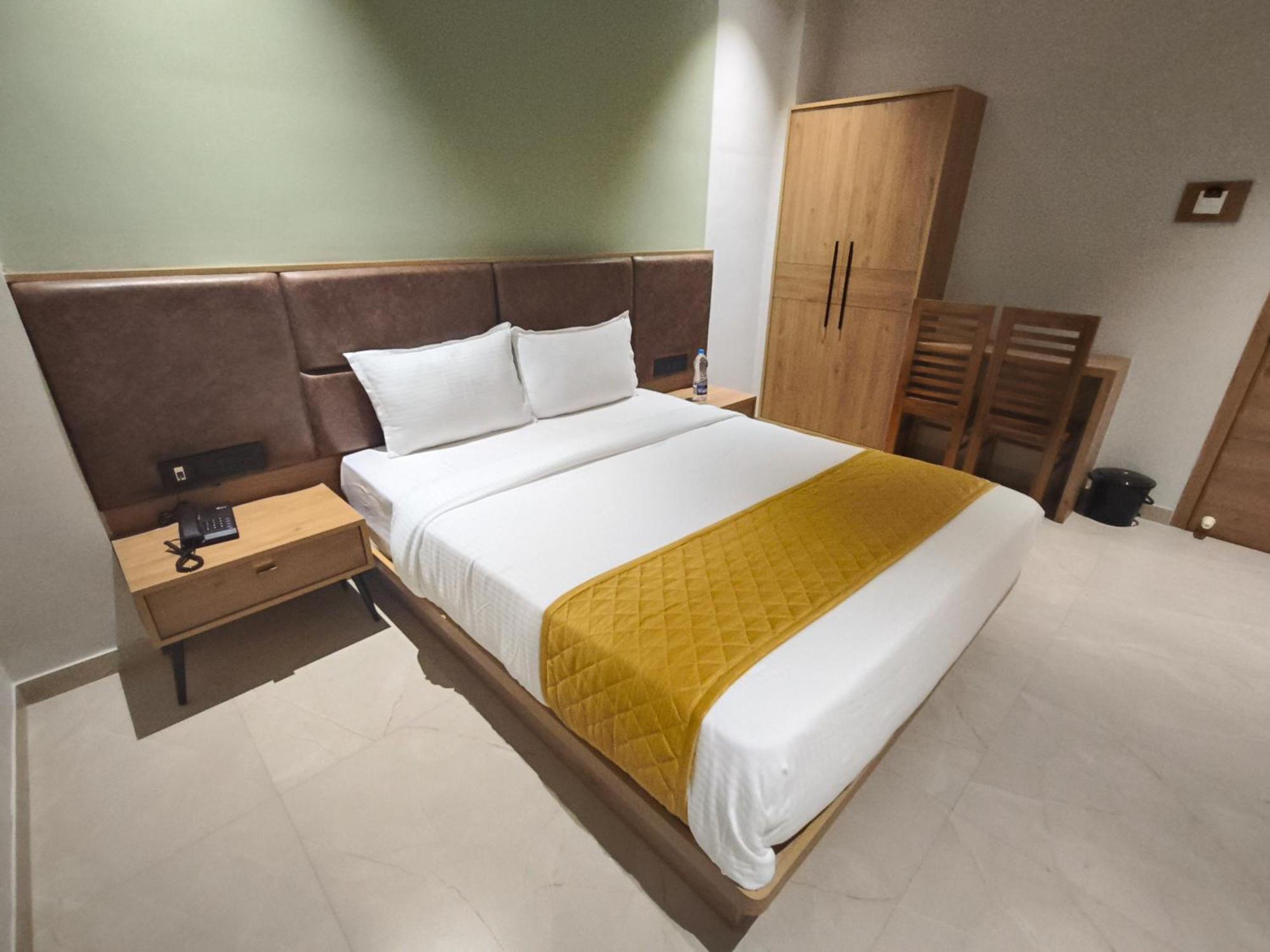 Hotel Beverly Plaza Kozhikode Luaran gambar