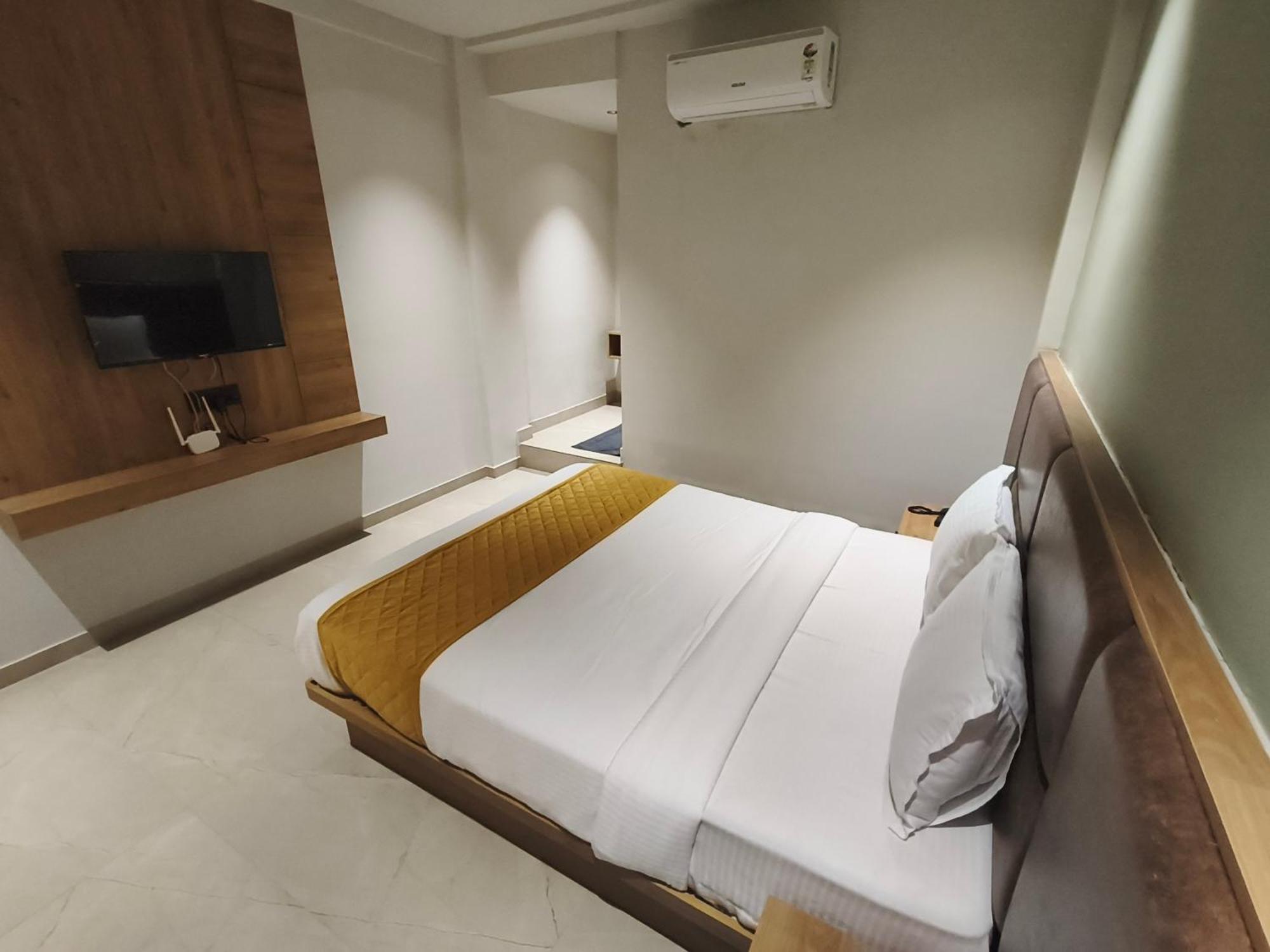Hotel Beverly Plaza Kozhikode Luaran gambar